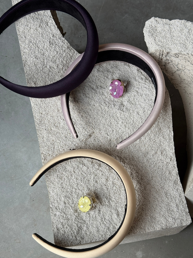 Powder MUSE headband lifestyle