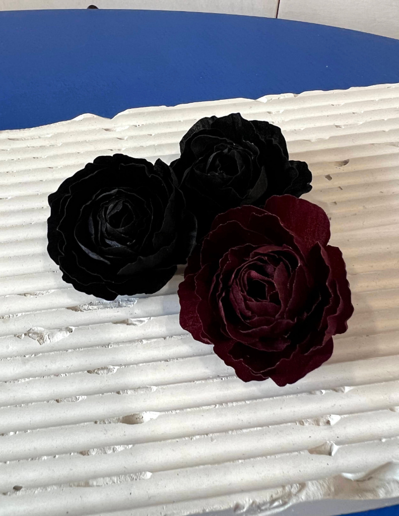 Zīda gredzens Black rose no ziedlapiņām