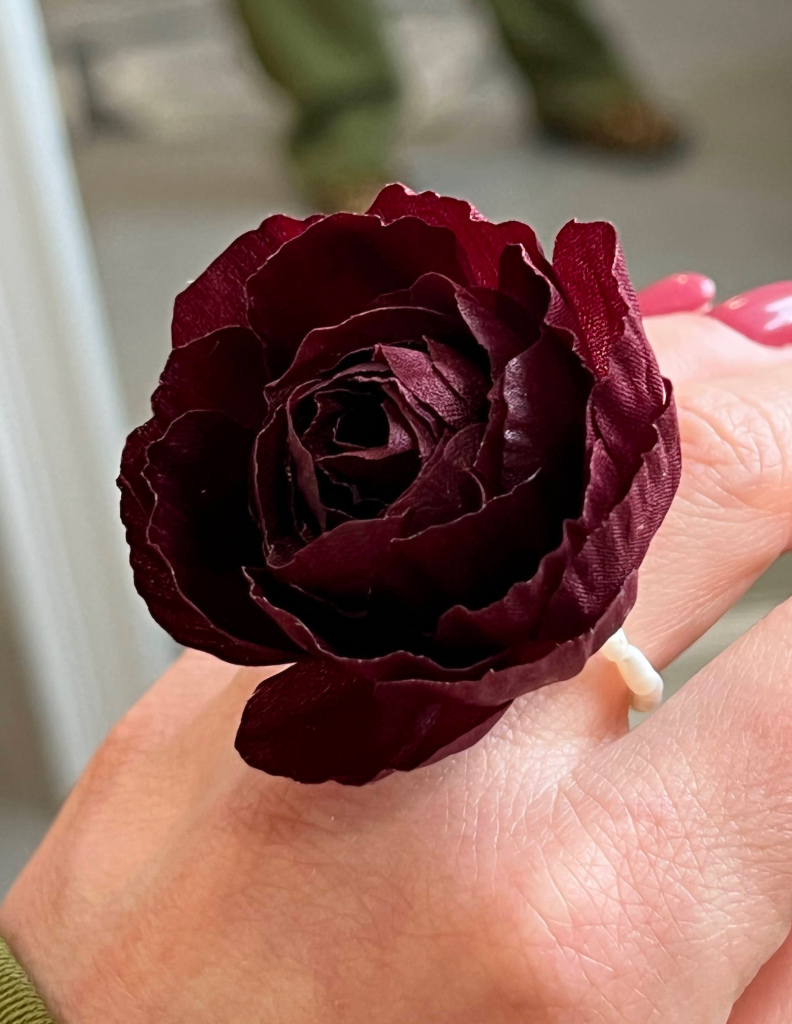 Zīda gredzens Bordo rose no ziedlapiņām