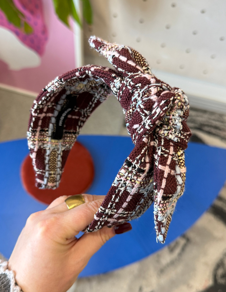 Matu Stīpiņa ar banti Macaroon tweed