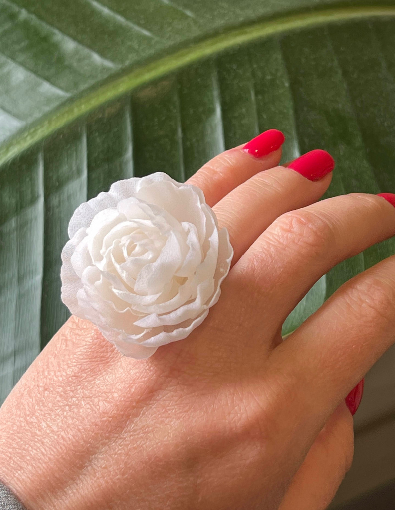 Silk ring White rose